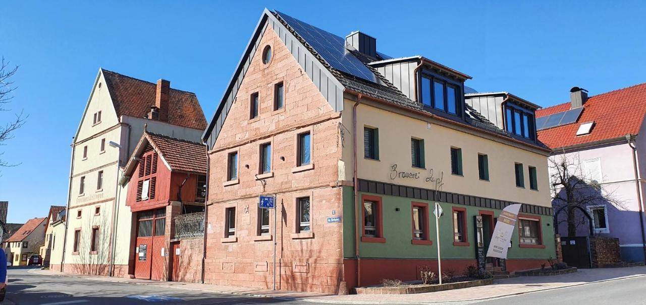 Wirtshaus & Hotel Zur Alten Brauerei Zapf Uettingen Extérieur photo