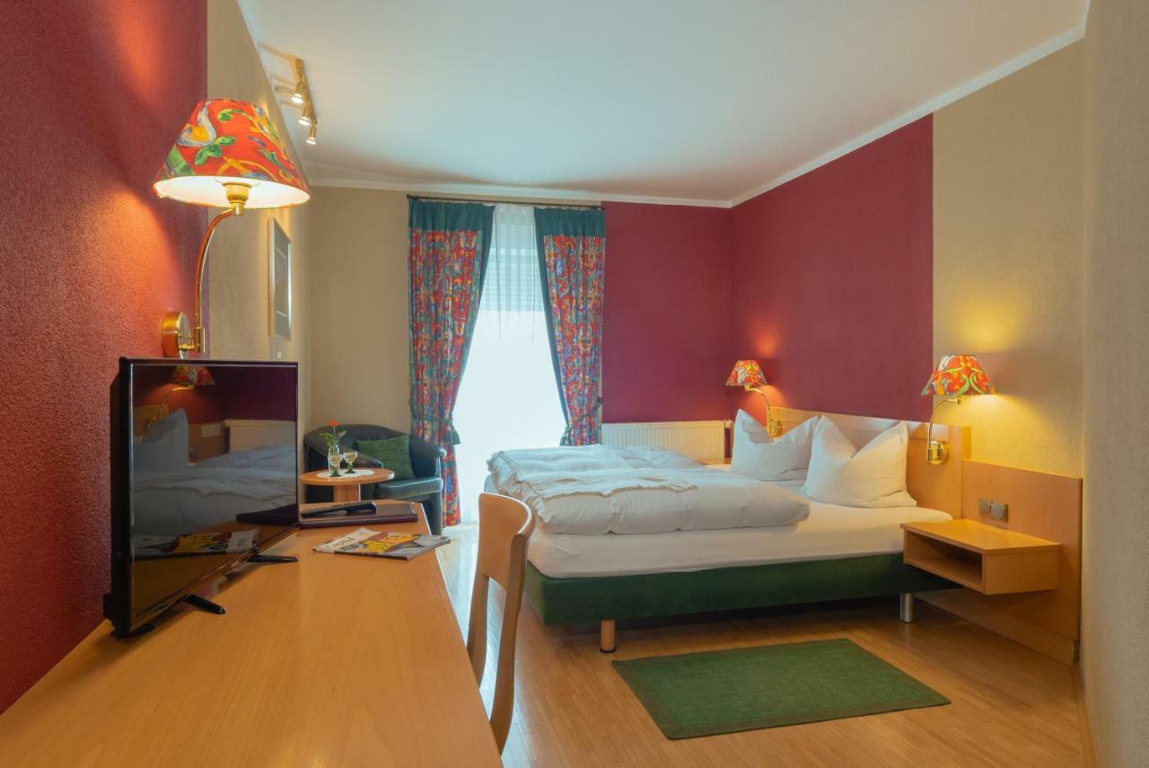 Wirtshaus & Hotel Zur Alten Brauerei Zapf Uettingen Extérieur photo